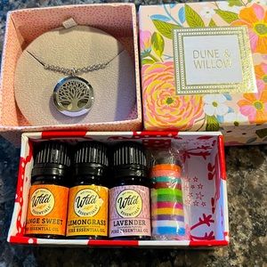 Aromatherapy Necklace, felt pads & three bottles of essential oils